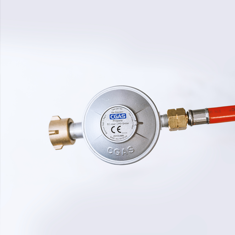 Precise gas pressure regulator